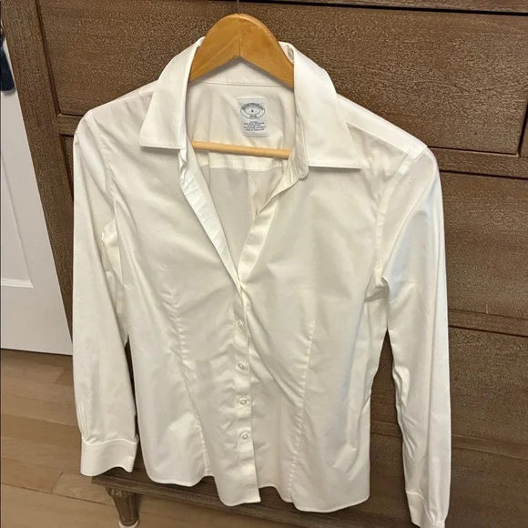 Brooks Brothers White Fitted Dress Shirt - Classic Point Collar - Picture 1 of 6